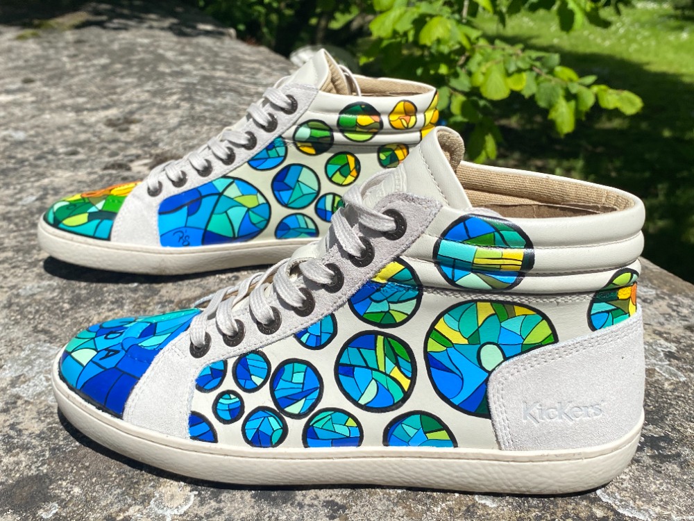 Kickers custom vitraux sagrada familial côté gauche