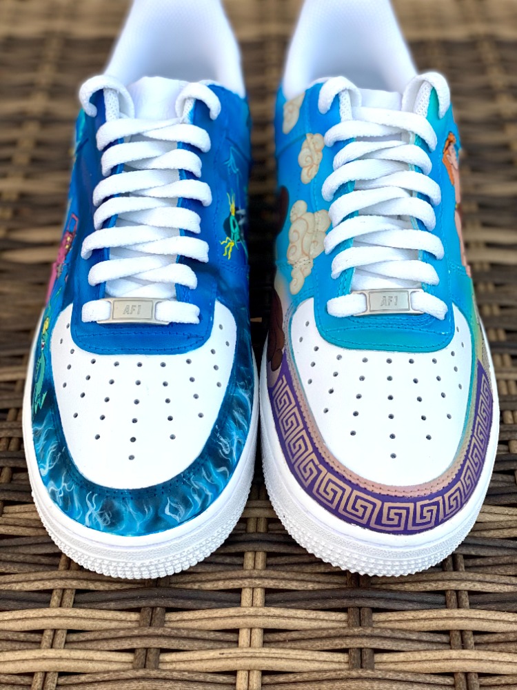 Face avant paire nike Hercules Disney