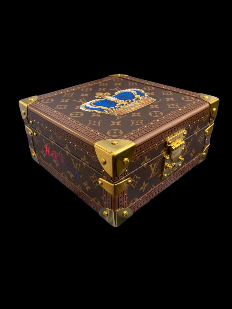 Coffret bijoux Louis Vuitton custom initiales néon noir