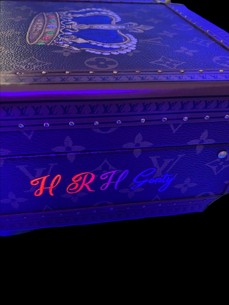 Coffret Louis Vuitton peintures néon noir initiales